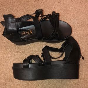 Black play sandals
